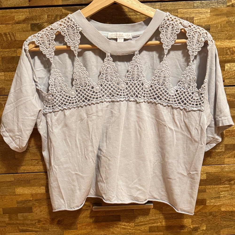 Crochet Yoke Short Sleeve crop Top - Light Lavender